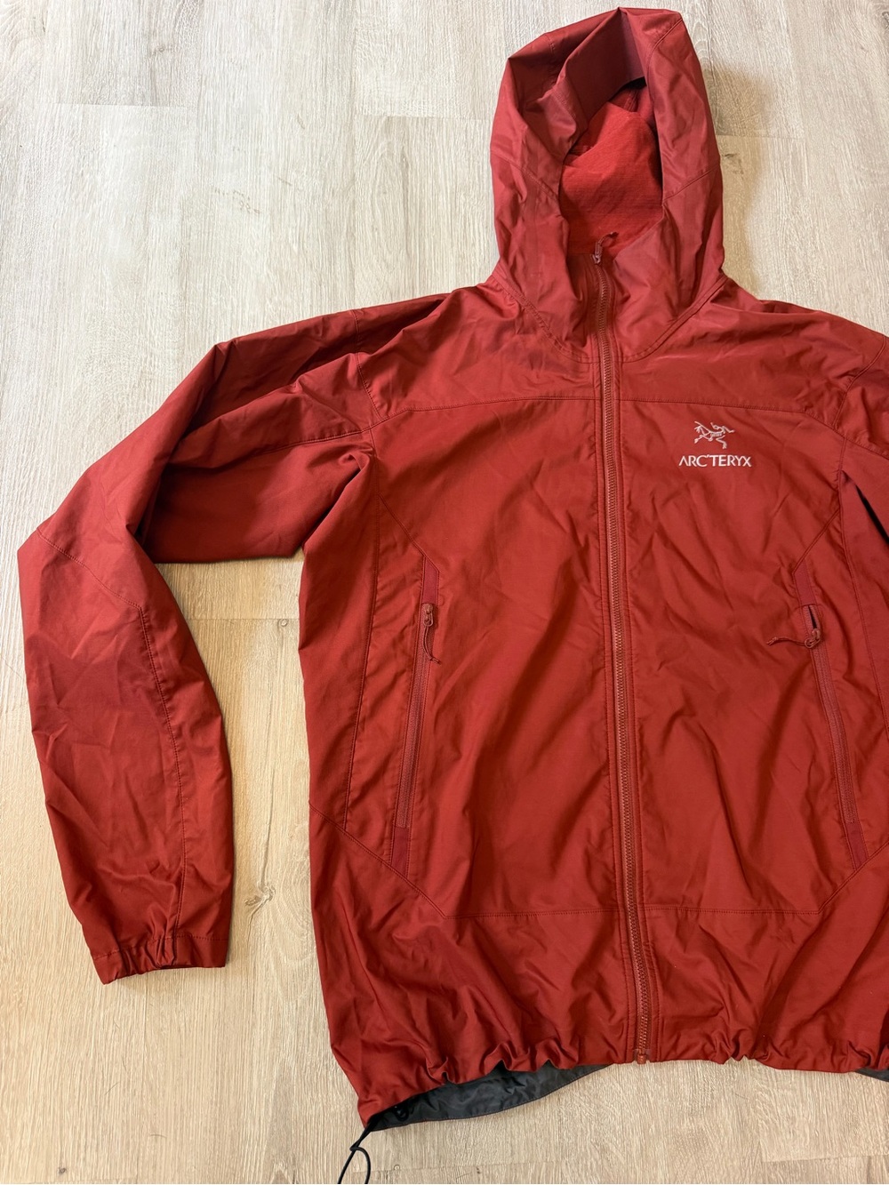 Arc'teryx Men's Brick Red Hooded Windbreaker Jacket Sz L *Minor Flaw* See Detail - Picture 3 of 14